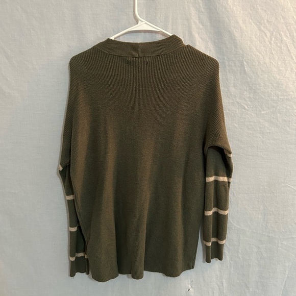 Women's American Eagle Sweater - Picture 2 of 3